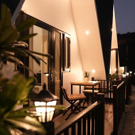The Alchemist House Hotel Rishikesh Exterior photo